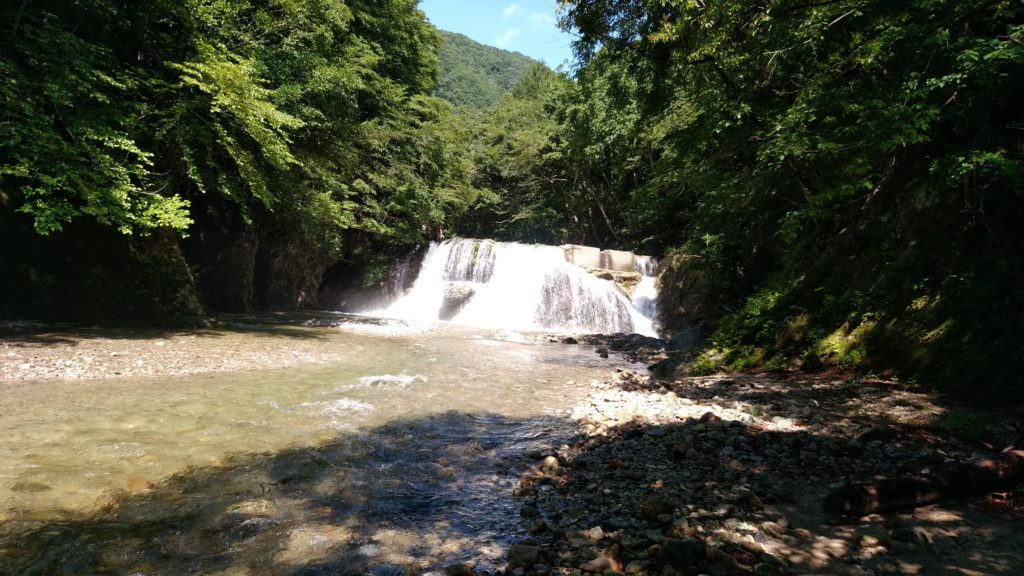 どんどん滝